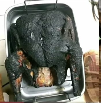 IshbLaraib's tweet image. Maan lo... ye sab Khana mene banaya hai aur aap  abhi ke liye meri Saas ho....Chlo shuru ho jao 😔