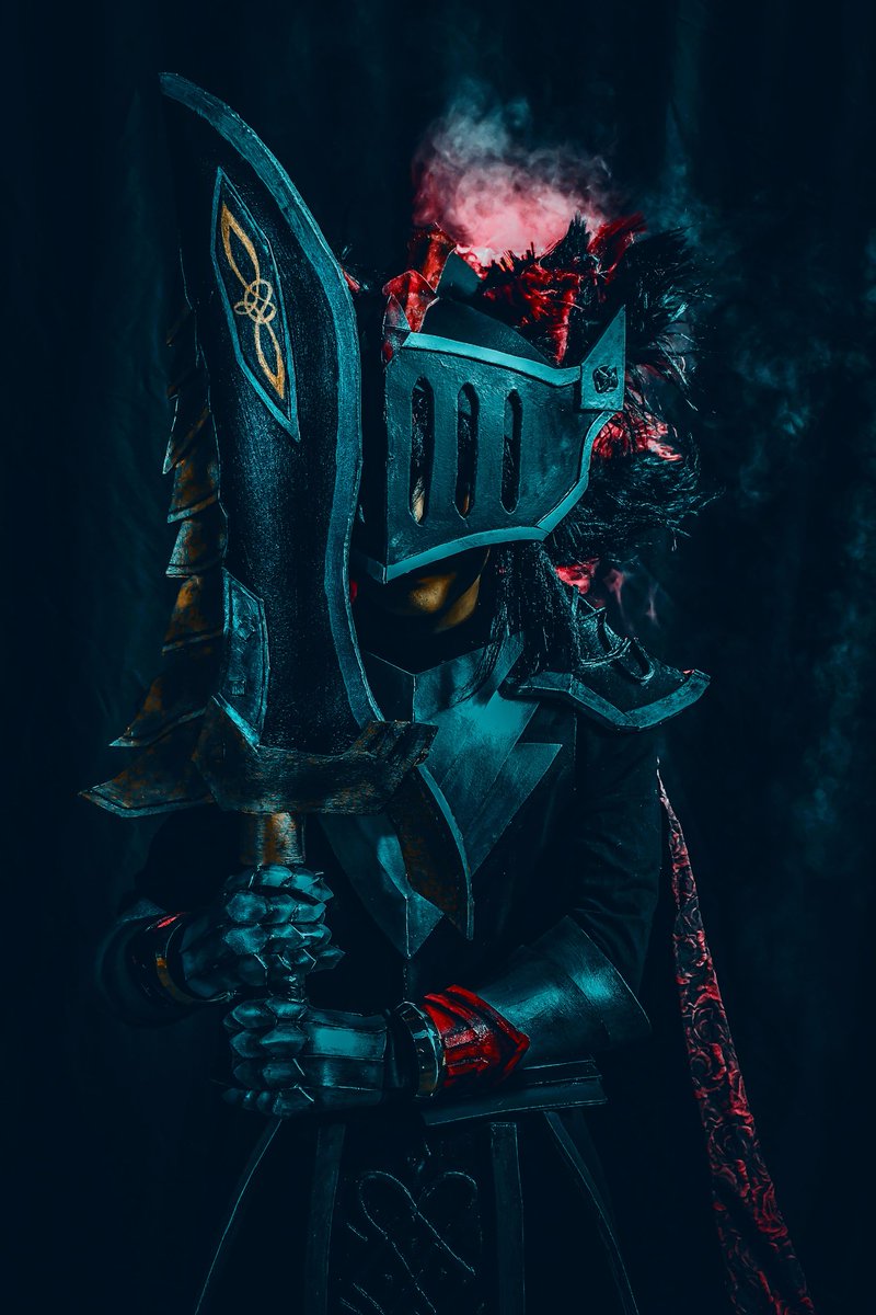 Our Galahad &amp; Lancelot cosplay 
📷: @/BinaPhotographe
#sonicandtheblackknight #shadowthehedegehog #silverthehedgehog