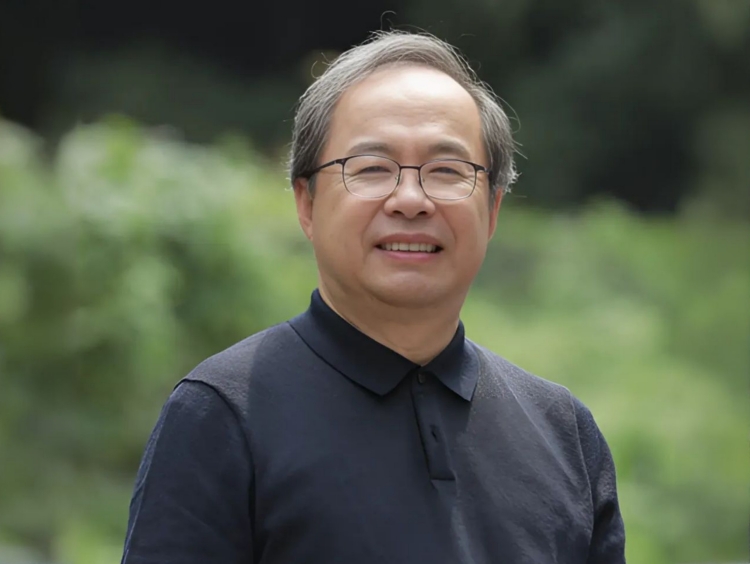 babybluecream's tweet image. $NVDA 
엔비디아는 결국 이 회사를 살 겁니다 (KAIST 전자및전기공학부 김정호 교수) ㅣ 251029 언더스탠딩 

1. AI 시대, 삼성전자와 SK하이닉스 주가가 요동치는데 메모리 시대가 도래한 결과임.

2. 반도체 시장에서 HBM  다음 단계 메모리로 HBF 가 뜰 것임.

3. HBF 는 플래시 기반 적층 메모리로…