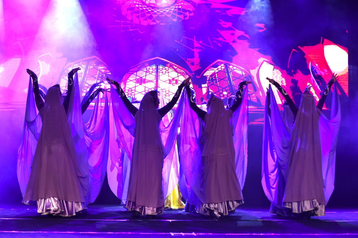 Cumhuriyetimizin kuruluşunun 102. Yılı münasebetiyle 28 Ekim ve 29 Ekim'de gerçekleştirdiğimiz "Emre Fel" konseri ve "Destanların Dansı" adlı dans gösterisinden kareler...
#çanakkale #29ekimcumhuriyetbayramımızkutluolsun #cumhuriyet #bayram #kutlama #müzik #konser #kültür #sanat