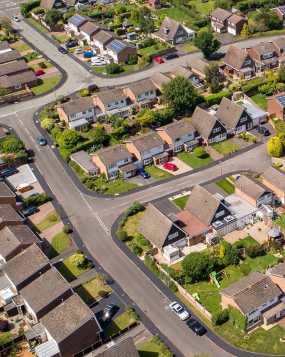 rejuvo_jpcs's tweet image. From Tired &amp;amp; Worn To Smooth &amp;amp; Safe ✨

Our innovative solutions transform tired footways into safer, more durable &amp;amp; accessible routes, with minimal disruption to the community.

Swipe to see the difference. 👉

#RejuvoJPCS #SaferFootways #CommunityAccessibility