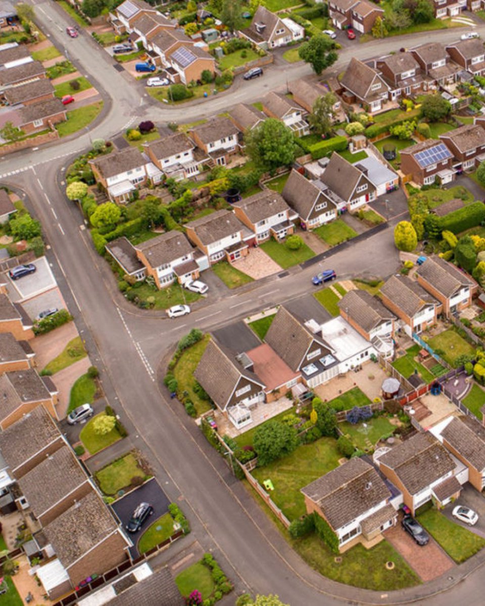 rejuvo_jpcs's tweet image. From Tired &amp;amp; Worn To Smooth &amp;amp; Safe ✨

Our innovative solutions transform tired footways into safer, more durable &amp;amp; accessible routes, with minimal disruption to the community.

Swipe to see the difference. 👉

#RejuvoJPCS #SaferFootways #CommunityAccessibility