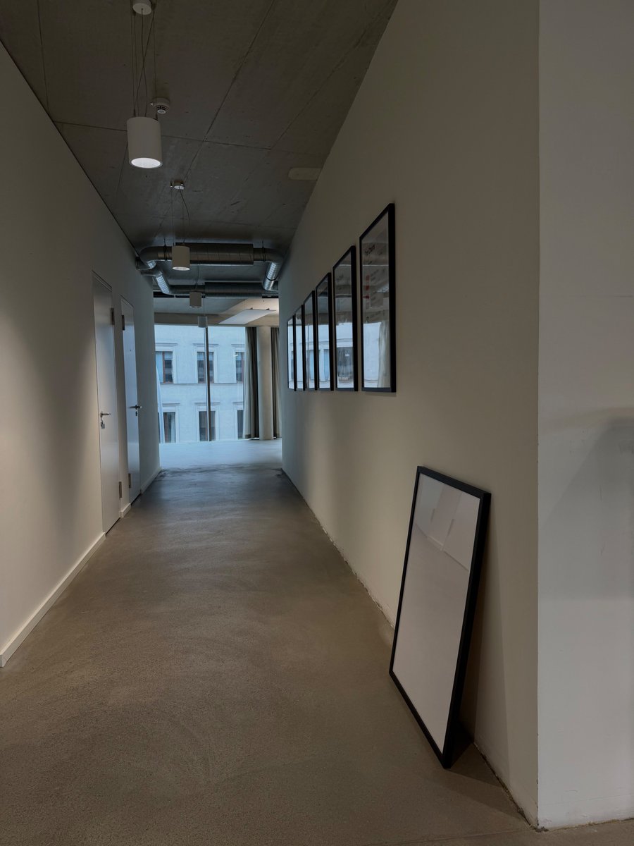 Empty frame just arrived. Chasing our 6th #1 and momentum is amazing. We're hiring engineers for our new product in NYC (or willing to move). If you’re maniacally obsessed with winning, love social apps, and want to build the future of AI characters — I'd love to hear from you.