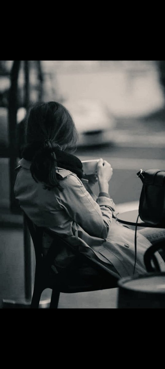 Kalacak sebebimiz kalmadıysa 
Gitmek için bahanelerimiz çoktan bizleri bulmuştur.

İyi akşamlar