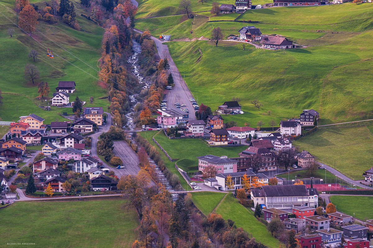 juiz_nidwalden's tweet photo. Die Region Dallenwil-Wirzweli erreicht man mit drei Luftseilbahnen: Wirzweli, Gummenalp und Wiesenberg. ℹ️ Wirzweli 🚠 Revisionsfahrplan 3. bis 28. November
#Dallenwil #Wiesenberg #Wirzweli #Nidwalden #Switzerland #wanderlust https://t.co/TkIwiuMs9B