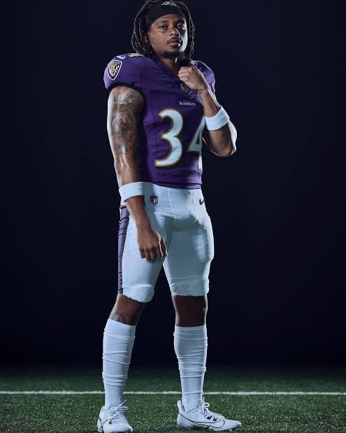 CampusCovers's tweet photo. NFL TNF 10/30 POTD 🤑

KEATON MITCHELL 25+ RUSHING (+230) 😈

Super low line and Mitchell EATS when he gets carry’s 📈

See yall when it cashed ❤️ if you’re tailing 🔥 https://t.co/XGM6GAiANE