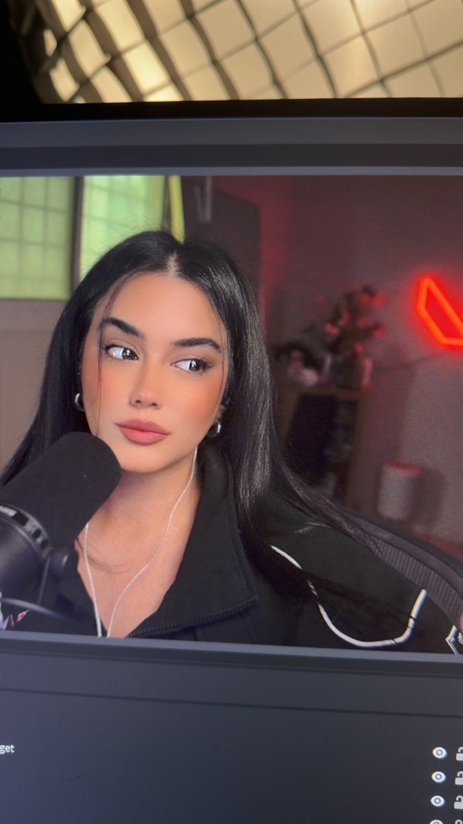 LIVE! RN! 

Twitch.tv/Jude