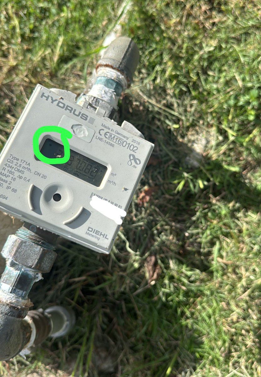 If all the pipes off in the house and this plus (+) sign still showing , ya have a leak 🚨🚨