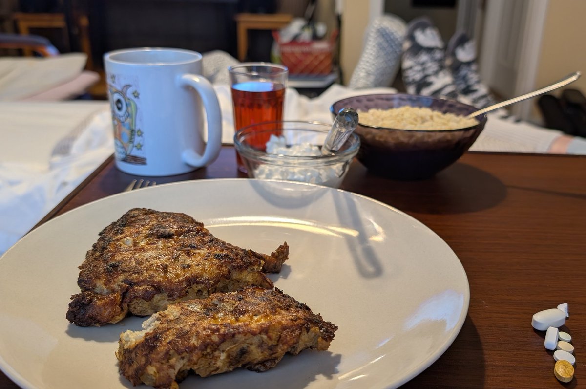 Enjoying a new dish for #breakfast an omelette with tuna, mushrooms and onions, Rice Krispies with Vanilla Almond Milk and cottage cheese, cranberry juice and coffee, it was delicious 😋
