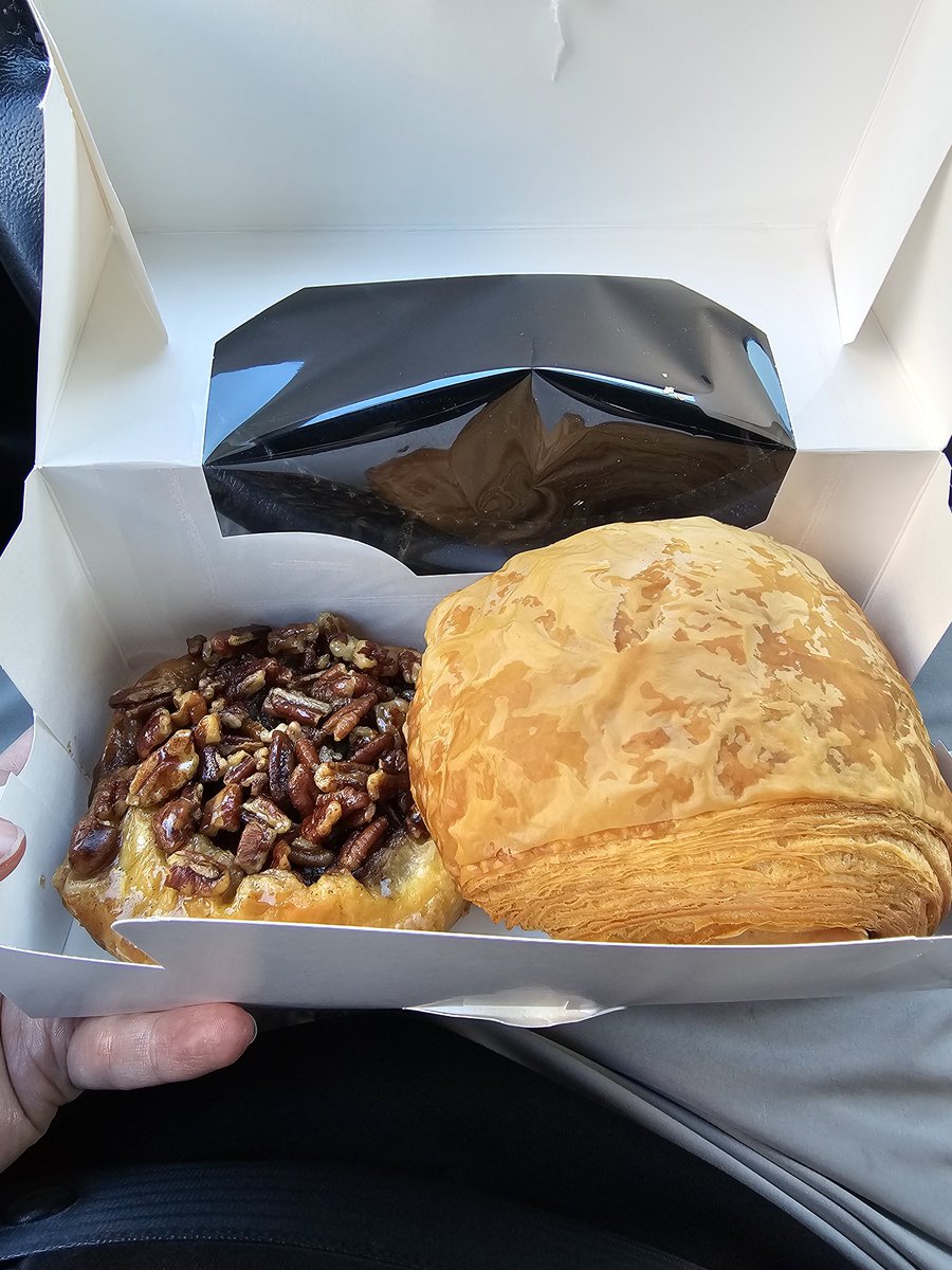 Finally hit level 74.  Proud to say I walked 90% of it.  Finished up the last 30km tonight, including 15km this morning after work.

Decided to celebrate the walking being done for a couple of days, even though ill still be walking at work

#PokemonGoLevel80