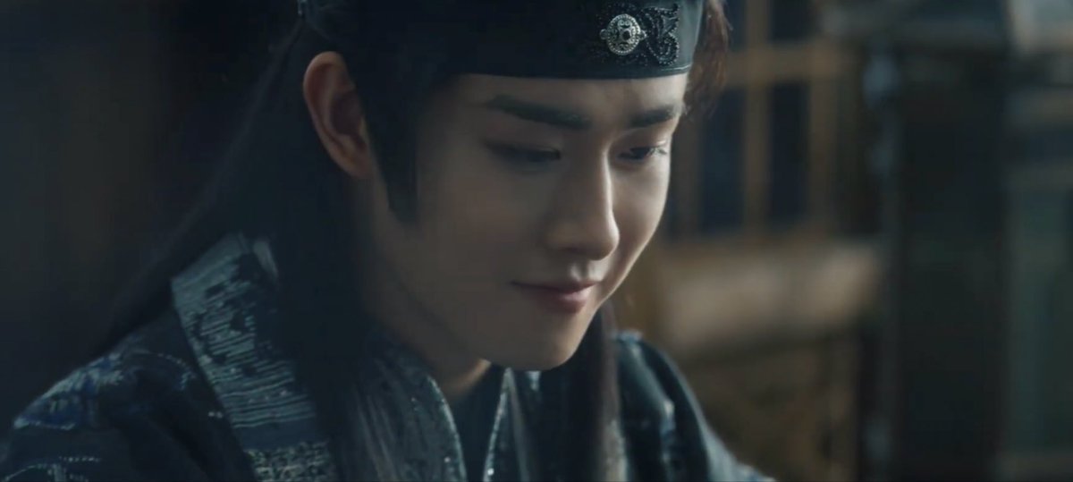 #เหนือเมฆาชะตาลิขิต 

ดูเหมือนจะไม่ได้ยิ้มเรื่องที่คุยนะ
ยิ้มเพราะดีใจที่พี่ชายตามมาง้อ
แถมรินเหล้าให้แก้วตัวเองก่อน~ แฮปปี้ล่ะซี่🌟
ถึงจะงอน แต่พี่เค้ารู้ว่าทำไงน้องถึงหาย
แค่นิดๆหน่อยๆก็สุขใจ💖