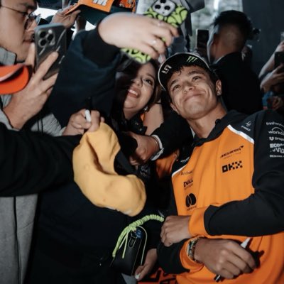 faabi_ros's tweet photo. @LandoNorris https://t.co/ZFW2duWPWn