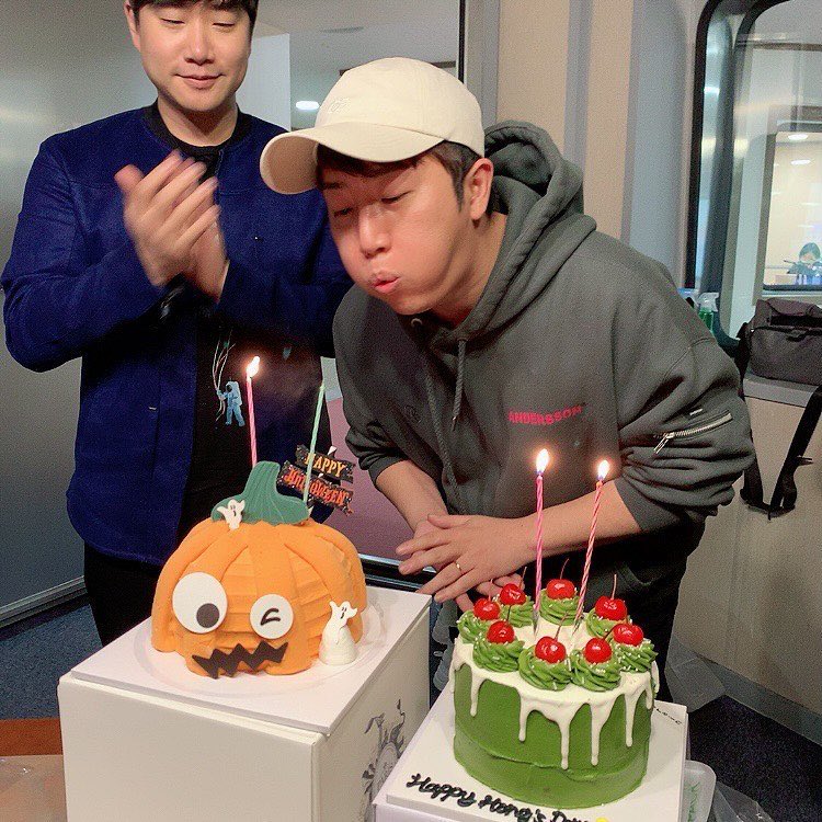 💛HAPPY JINHO DAY💛

201031 인스타그램

@/jinhoda2
축하 해주신분들 감사합니다~~
다들 행복하세요👏👏🙏🙏
# 콩탄신일

instagram.com/p/CHAFovyH7jM