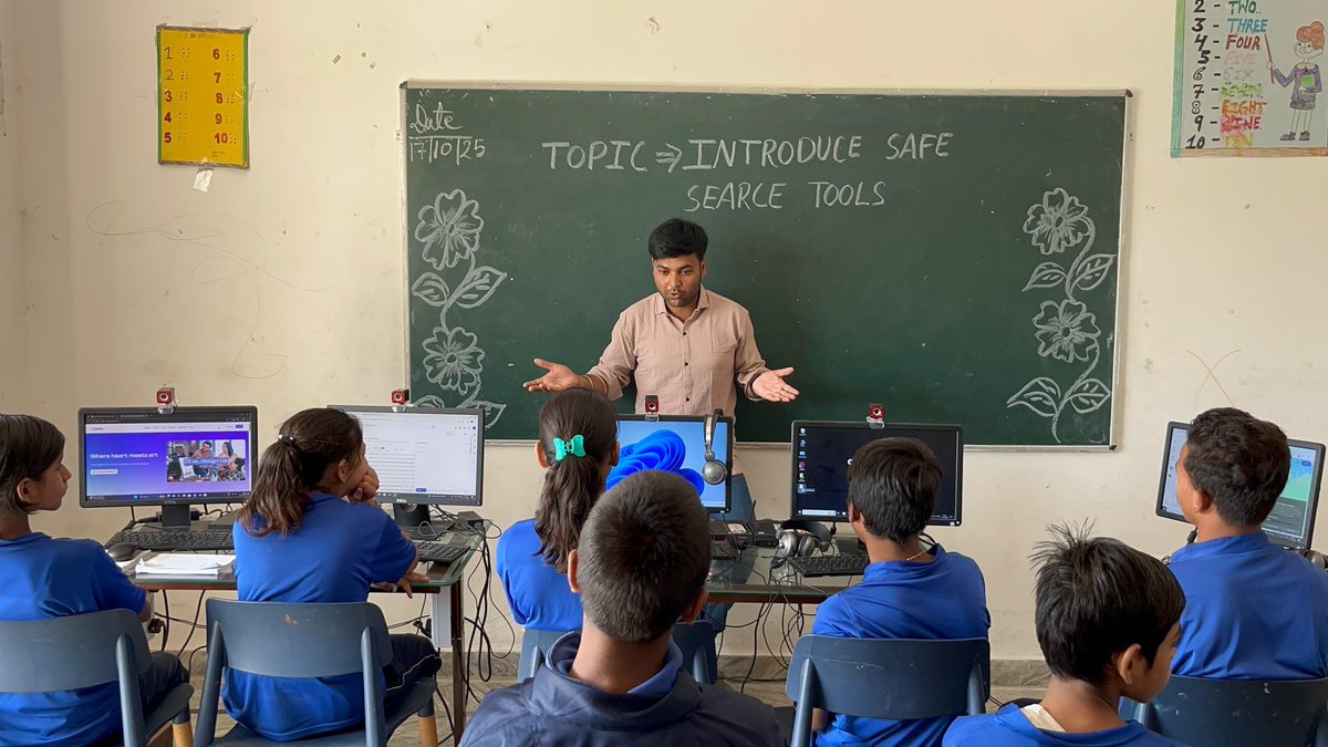 apnipathshala_'s tweet image. The Super 100 initiative is giving BMC school students a digital edge to prepare for JEE/NEET. It's more than education - it's empowerment.

visit: apnipathshala.org
#Super100 #DigitalEducation #FutureOfEducation