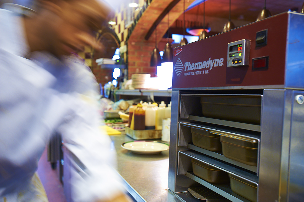 TdyneFoodSvc's tweet image. Whether you’re a café or a campus, Thermodyne units scale with your kitchen. Save space without compromising on quality. #FoodserviceDesign #SpaceSaver
🔗 okt.to/mM2k8V