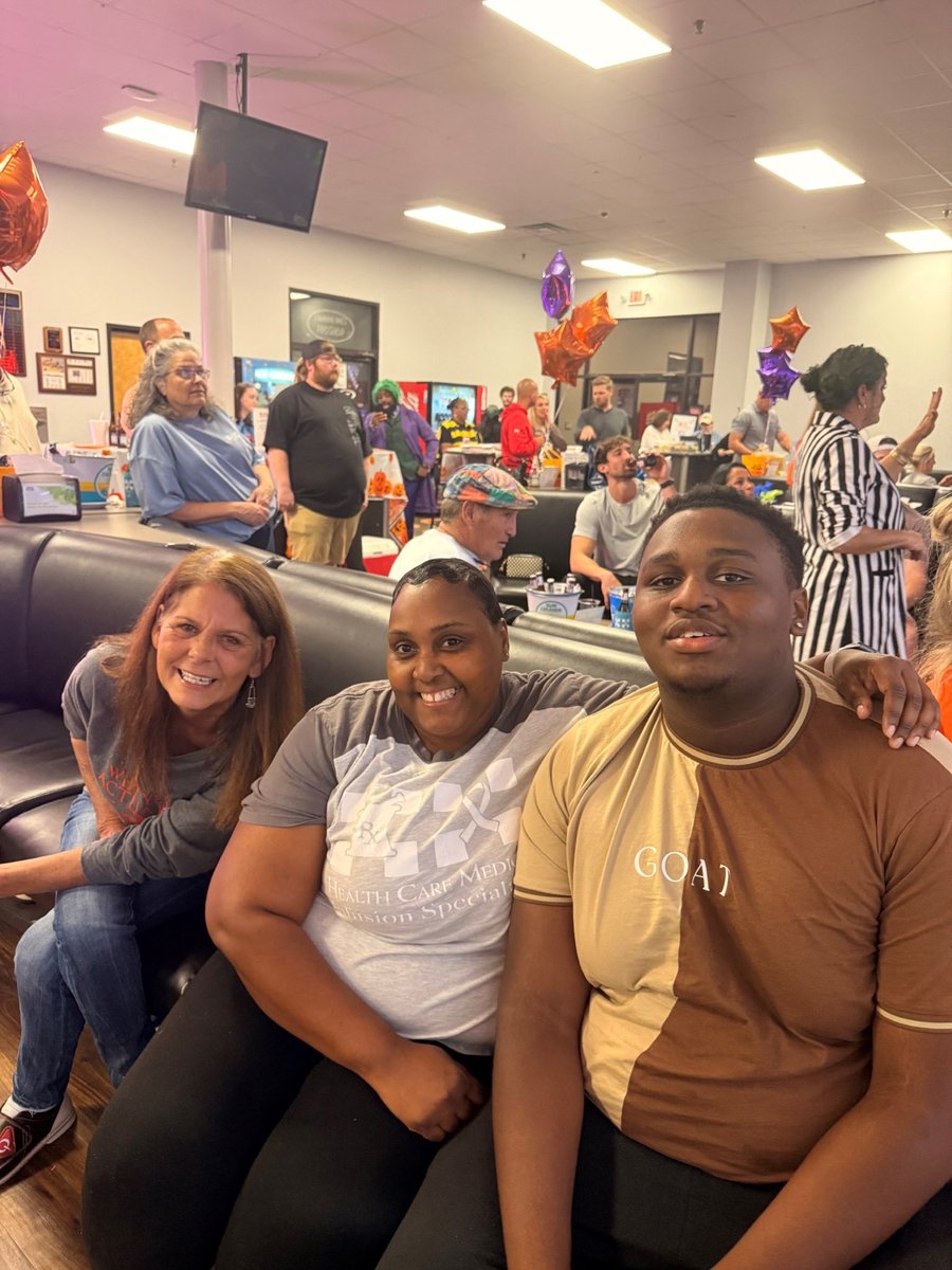 hcminfusion's tweet photo. 🎳 Bowling for Breath! We supported this great event, sponsored by the Cystic Fibrosis Foundation.  This year, we won the Highest Team Score, and our VP, Kristi Walker, personally won the Highest Women’s Score!  

Donate below:
https://t.co/0rgGmwiBAT

#donate #findacure https://t.co/9Y9hHsCRTC