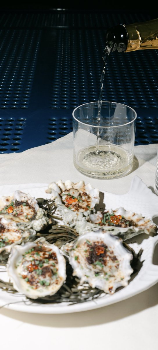 From a sunrise coffee and croissant to a midnight burger and beer, Oklahoma’s dining scene never takes a break. Read our food feature here: okmag.com/blog/dining-fr…
📸: Summit Club, photo by Stephanie Phillips; Ma Der Lao, photo by Quit Nguyen; Sedalia's, photo by Betsy Dutcher