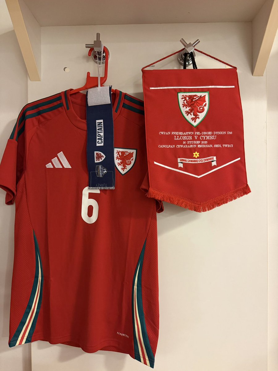 Cymru Men’s u16 🏴󠁧󠁢󠁷󠁬󠁳󠁿1-5 England 🏴󠁧󠁢󠁥󠁮󠁧󠁿