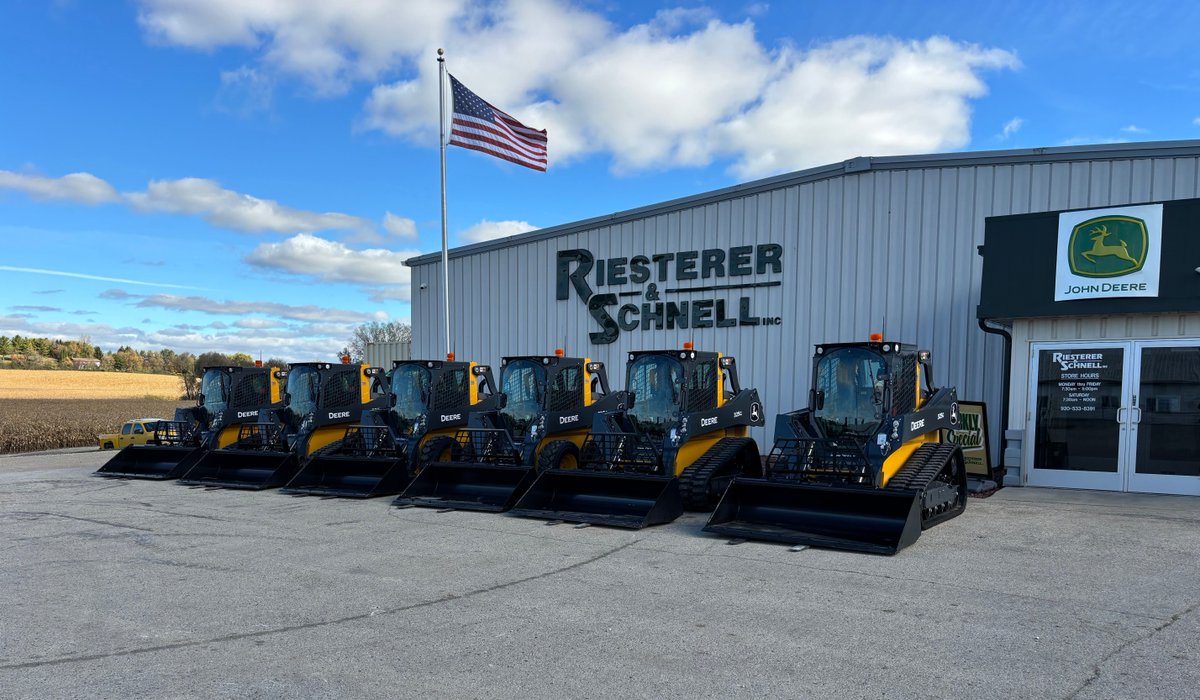 randsJD's tweet image. Riesterer &amp;amp; Schnell is proud to be your compact construction dealer of choice.
#JohnDeere #RandS #SkidLoader #Campbellsport