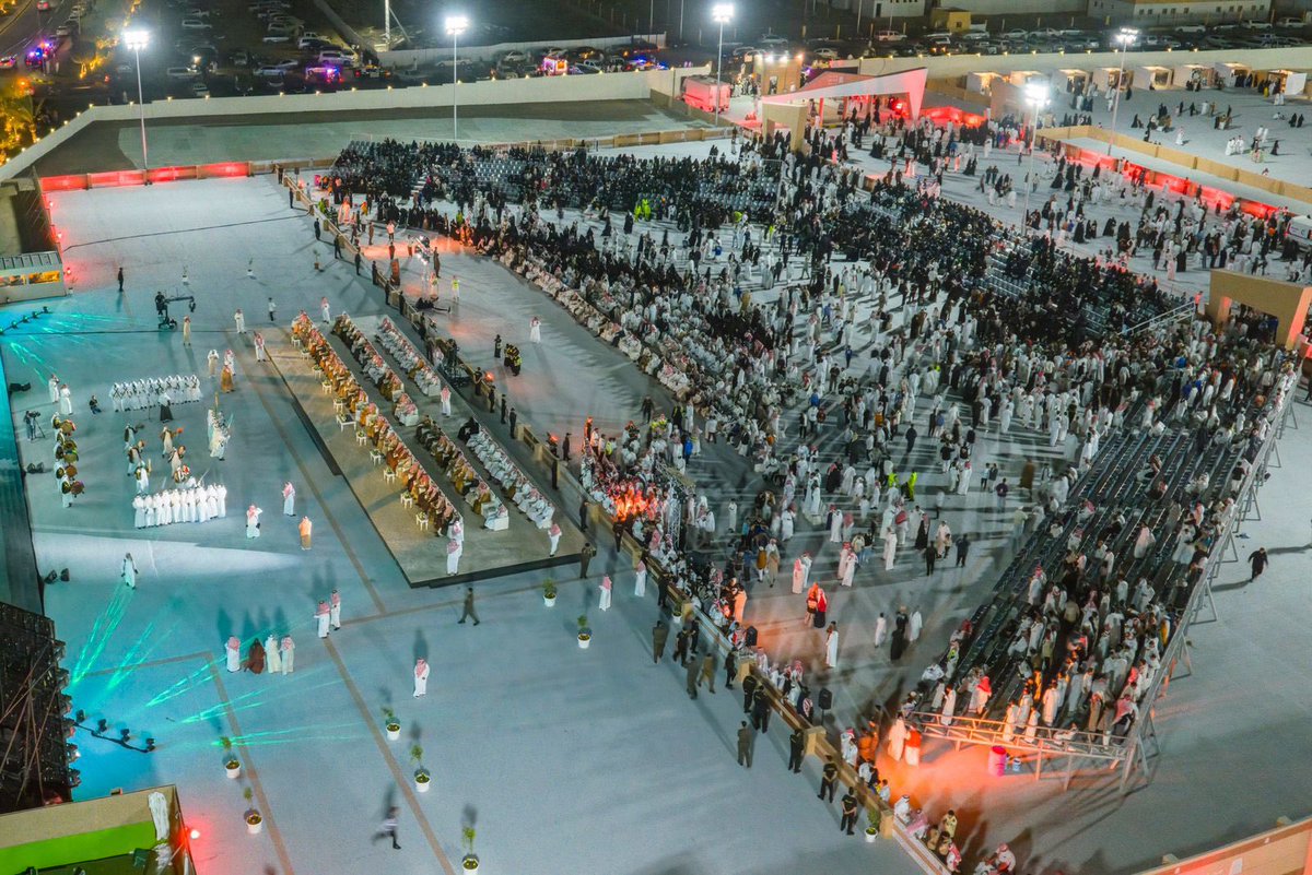 سعدتُ بزيارتي لمحافظة القريات ولقاء أهلها الطيبين، ومشاركتي في النسخة الأولى من #قريات_الملح، حيث غمروني بكرمهم ومحبتهم.
وتشرّفت بإلقاء كلمة أمام سمو أمير منطقة الجوف، صاحب السمو الملكي الأمير فيصل بن نواف بن عبدالعزيز – حفظه الله – واستئذانه بتدشين فرصة استثمارية لإنشاء مصنع