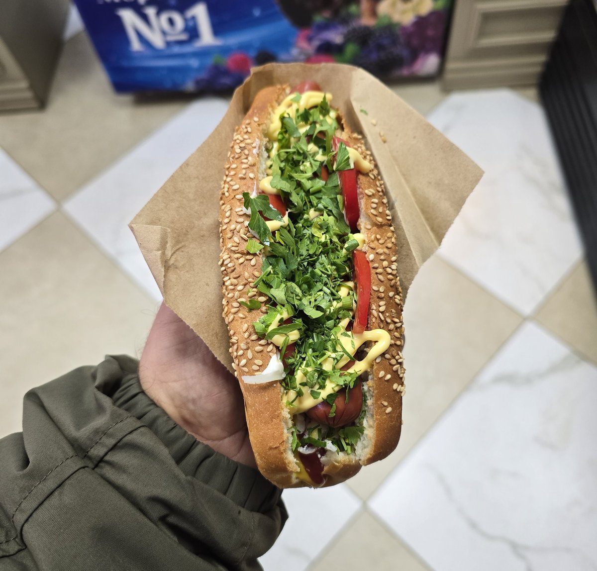 Показую вам гарну їжу, а ви мені 50 грн на збір
send.monobank.ua/jar/4BqiayZ5bk