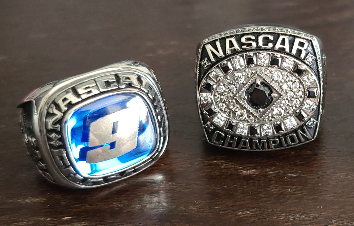 Was fortunate in my pit crew career to get to compete for championships in three season finales and win twice. Racing for a title brings a level of excitement and pressure and nervous energy that is hard to describe. Good luck to all this weekend in Phoenix.