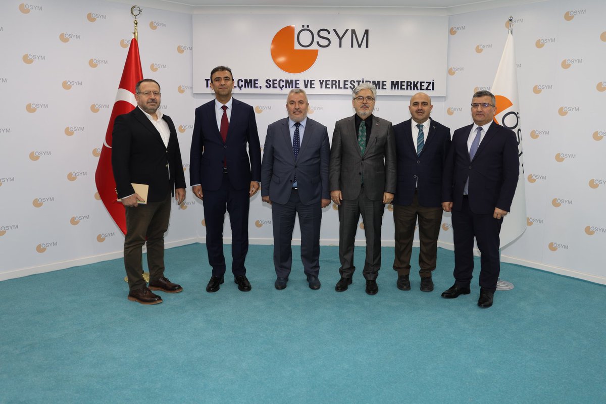 Milli Eğitim Bakan Yardımcımız Sn. Dr. Ömer Faruk Yelkenci {<a href="/farukyelkenci/">Ömer Faruk Yelkenci</a>} ile paydaş sınav süreçlerimize dair çok kıymetli istişareler gerçekleştirdik. Nazik ziyaretleri için çok teşekkür ediyorum.