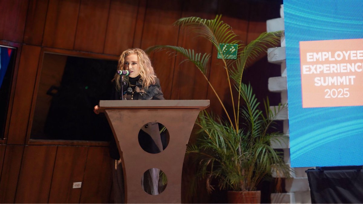 En un país donde la generación de empleo es uno de los mayores retos, hoy me enorgullece presentar CCQ Conecta, una Bolsa de Empleo creada para vincular el talento con la oportunidad.
Gracias al equipo de <a href="/lacamaradequito/">Cámara de Comercio de Quito</a> por su compromiso y esfuerzo para hacerlo posible.