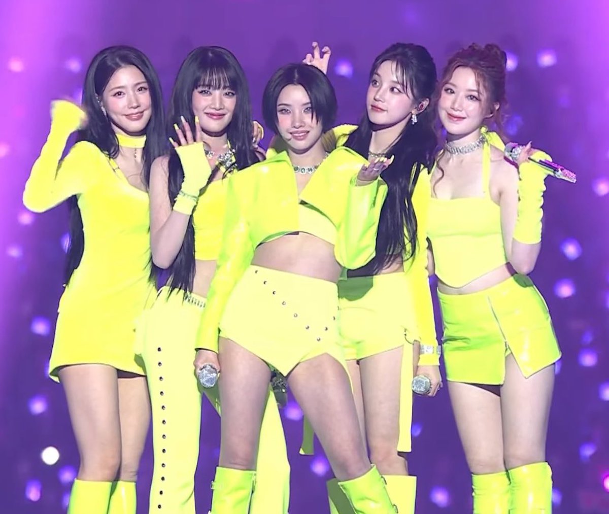 aideulverse's tweet image. nevies! round two of the MAMA vote has started! let’s do this 💪🏻

1 RT = 1 vote 
1 reply = 1 vote

I vote #idle for #2025MAMAVOTE