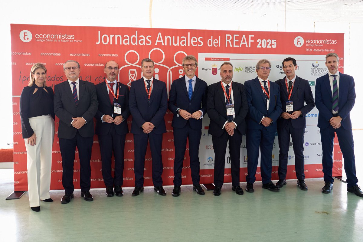 El Presidente <a href="/LopezMirasF/">Fernando López Miras</a> destaca "la fortaleza y la estabilidad" de la economía regional ante 400 economistas y asesores fiscales de toda España

“El crecimiento económico de la #RegióndeMurcia no ha ocurrido por casualidad, sino que es fruto del esfuerzo de miles de