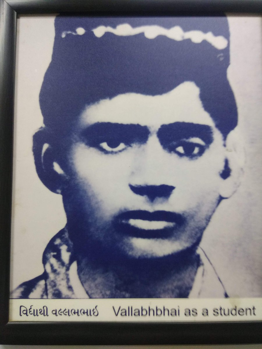 dewanandpatel4's tweet image. दिन तीसवाँ आज है 
माह - ए - सरदार
लाठी थी सरदार की 
पर सब है अनजान
बीता समय निरंतर वह 
बनी दूसरे की पहचान ✍️🌄✌️🌹🙏