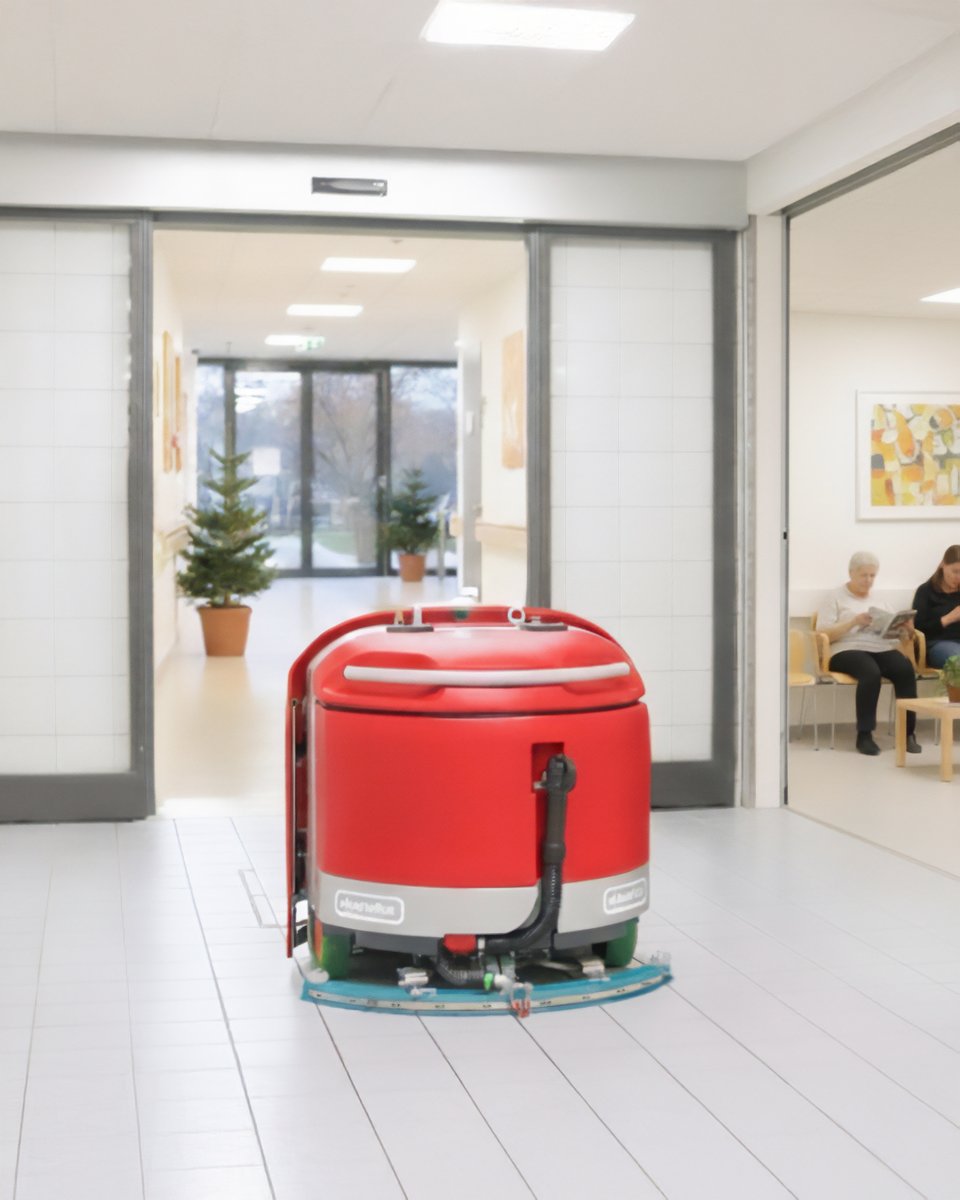 CleanfixRobot's tweet image. 𝗖𝗹𝗲𝗮𝗻, 𝗰𝗼𝗻𝗻𝗲𝗰𝘁𝗲𝗱, 𝗮𝗻𝗱 𝗰𝗼𝗻𝘀𝗶𝘀𝘁𝗲𝗻𝘁 – 𝗲𝘃𝗲𝗻 𝗱𝘂𝗿𝗶𝗻𝗴 𝗳𝗹𝘂 𝘀𝗲𝗮𝘀𝗼𝗻 🤖

In healthcare environments, hygiene can’t wait. The RA660 Navi M autonomously maintains  floors in clinics and hospitals.