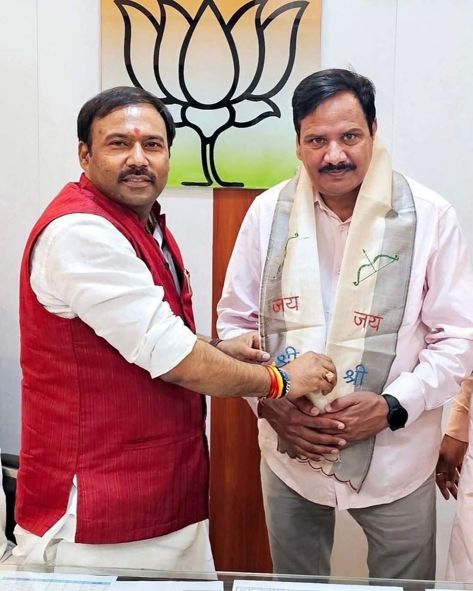 gyaneshshukla00's tweet image. भारतीय जनता पार्टी अवध क्षेत्र के सोशल मीडिया सहसंयोजक बड़े भाई मनोज त्रिवेदी जी को जन्मदिन की बहुत-बहुत बधाई एवं शुभकामनाएं। 
@kamlesh4lmp @Bjp4Awadh