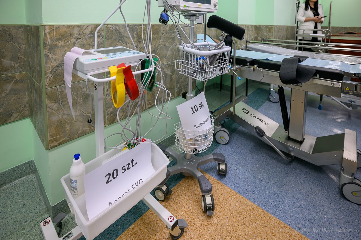 ✅W ubiegłym miesiącu Rządowa Agencja Rezerw Strategicznych przekazała do SP ZOZ w Lubaczowie nowoczesny sprzęt medyczny o wartości ponad 1,8 mln zł, dzięki wsparciu Ministra Spraw Wewnętrznych i Administracji oraz pozytywnej opinii Wojewody Podkarpackiego.

🏥 Do szpitala