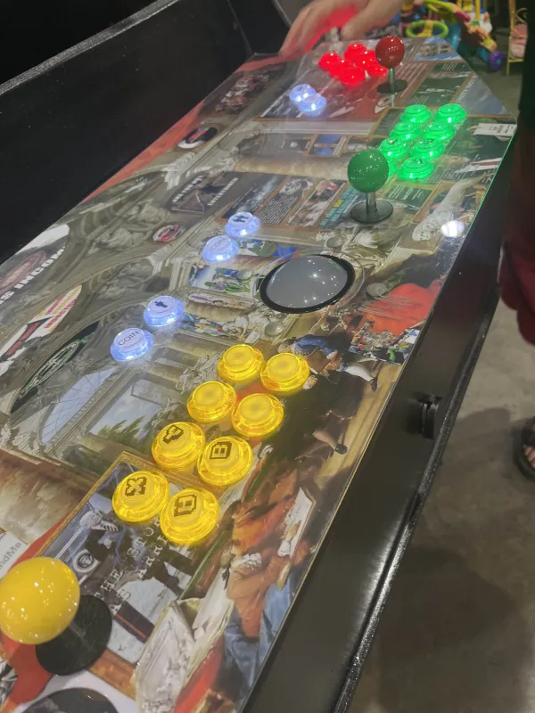meowdcore's tweet image. a couple months ago my local thrift was listing this homemade Q-anon arcade cabinet for $3k. (lol) Yesterday, i bought it for $250. Just look at this fucking thing