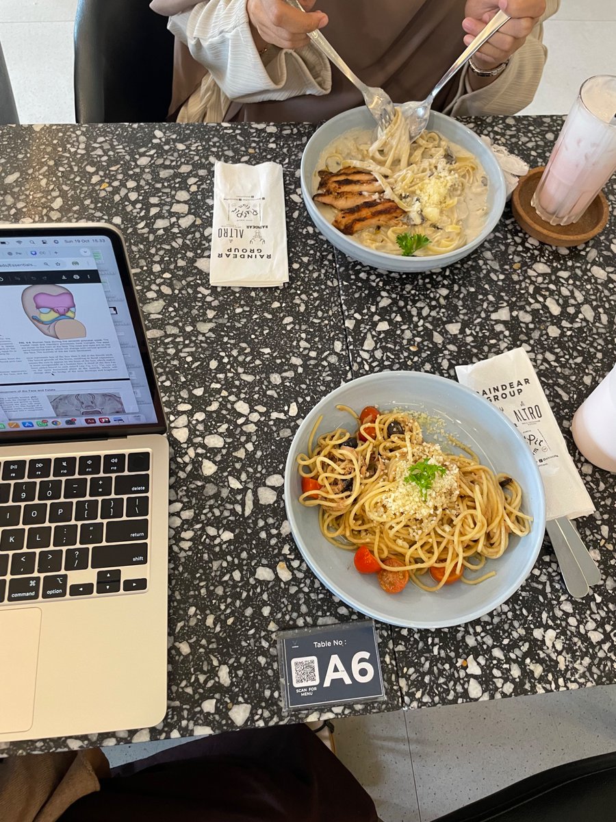 carperata's tweet image. life lately : ) ⭐️ 70% ppt 100% nangis