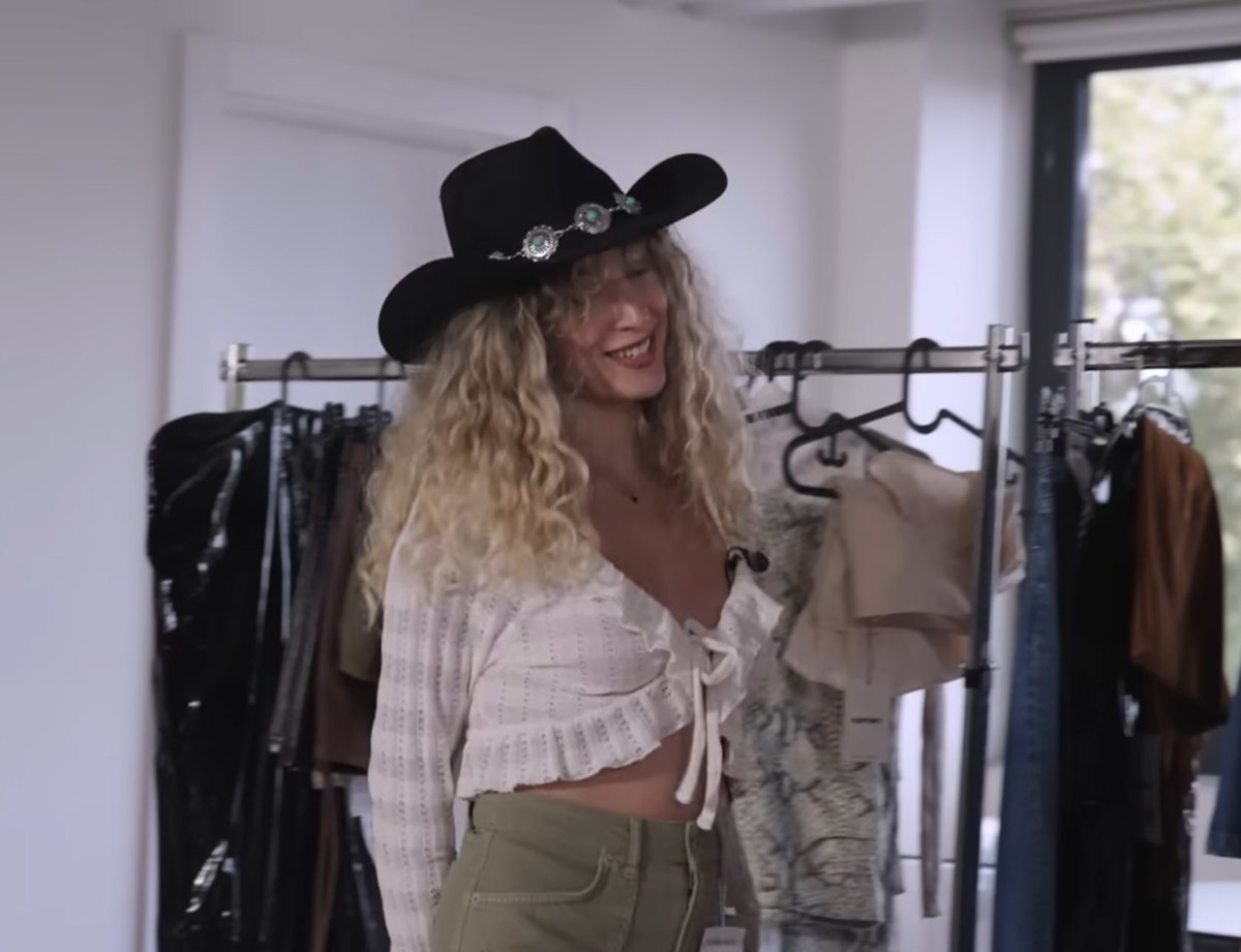 Bu sezonda en çok yokluğunu hissettiren  şey Ayça gibi ikonik birisi.YOK abi eşi benzeri yok.