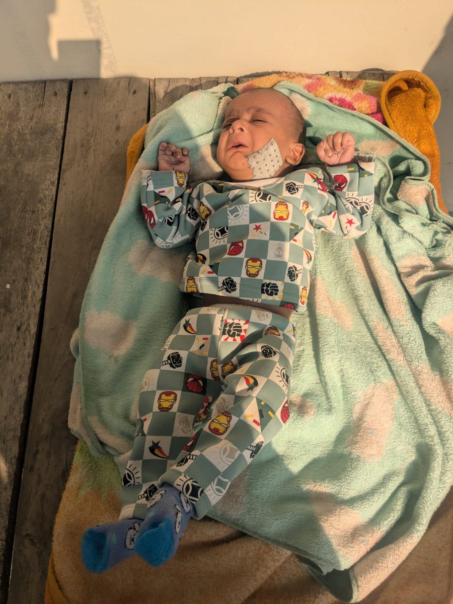 सोनीपत पुलिस के सेक्टर-27 थाना स्टाफ द्वारा मानवता भरा सराहनीय कार्य 🙏
लावारिस हालत में एक लगभग 3-4 माह के नवजात बालक को थाना स्टाफ द्वारा सुरक्षित रेस्क्यू किया गया।

डीसी सुशील सारवान ने बताया कि बच्चे को तत्काल सामान्य अस्पताल में स्वास्थ्य जांच हेतु ले जाया गया, जहाँ