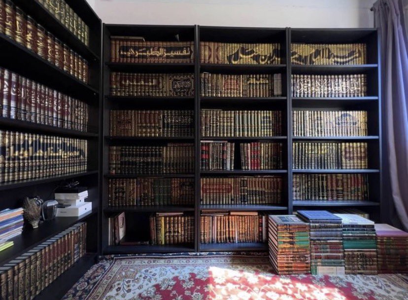 alla1402's tweet image. شاركنا كتاب توصي طالب العلم المبتدئ بقراءته ؟