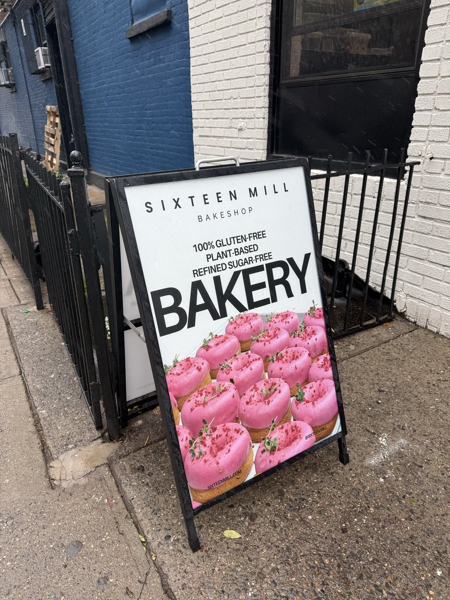 GlutenBee tweet media