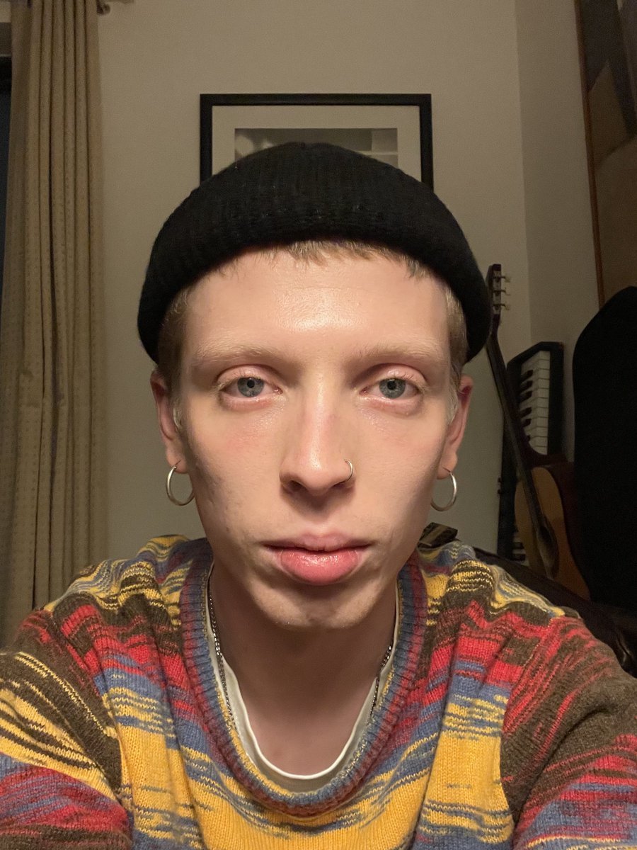 jxckmarket_'s tweet photo. reply to this with a picture of you looking normal! #LookingNormal https://t.co/VLD1UuRgOI