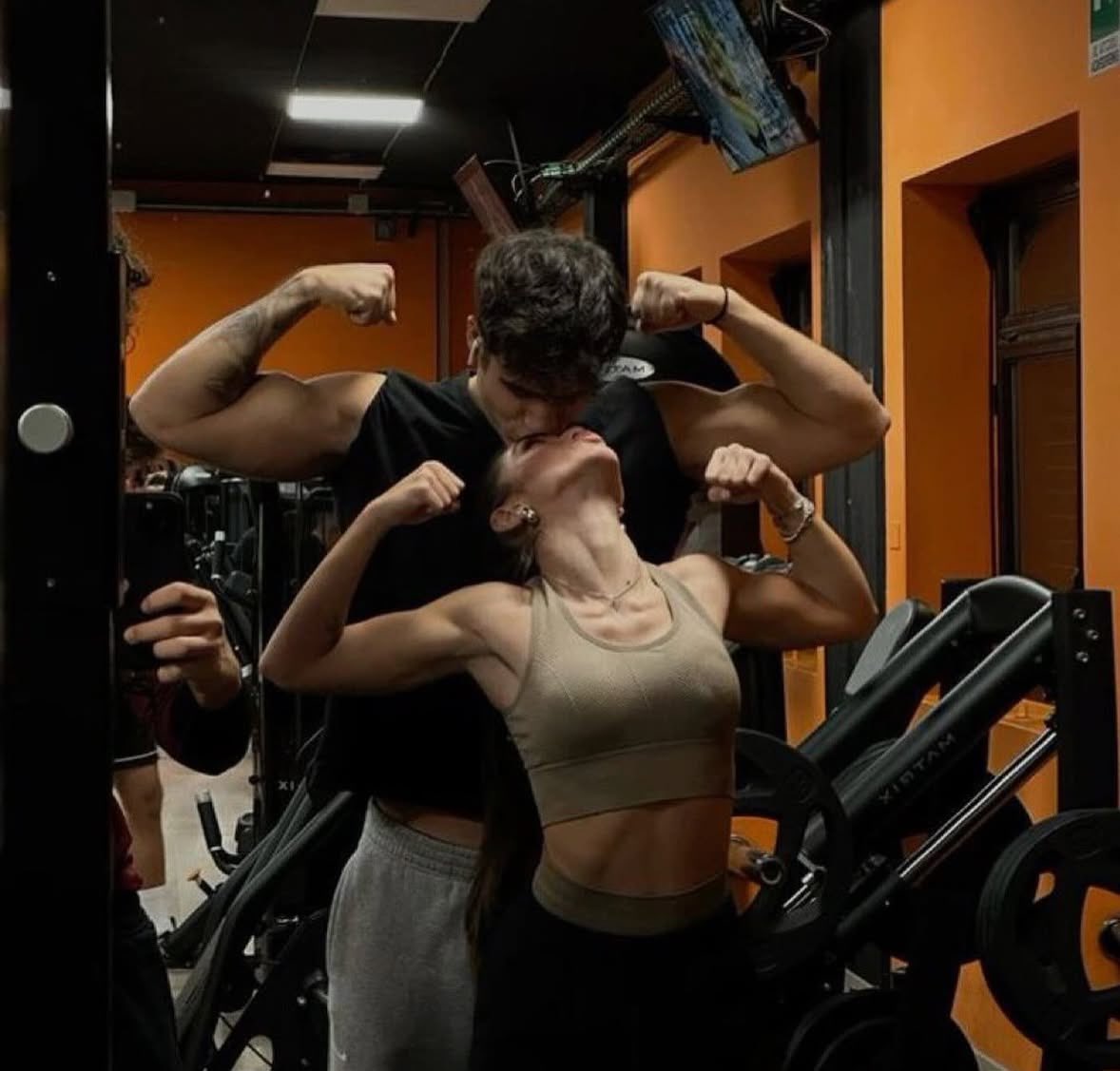 redlightfairy's tweet image. 