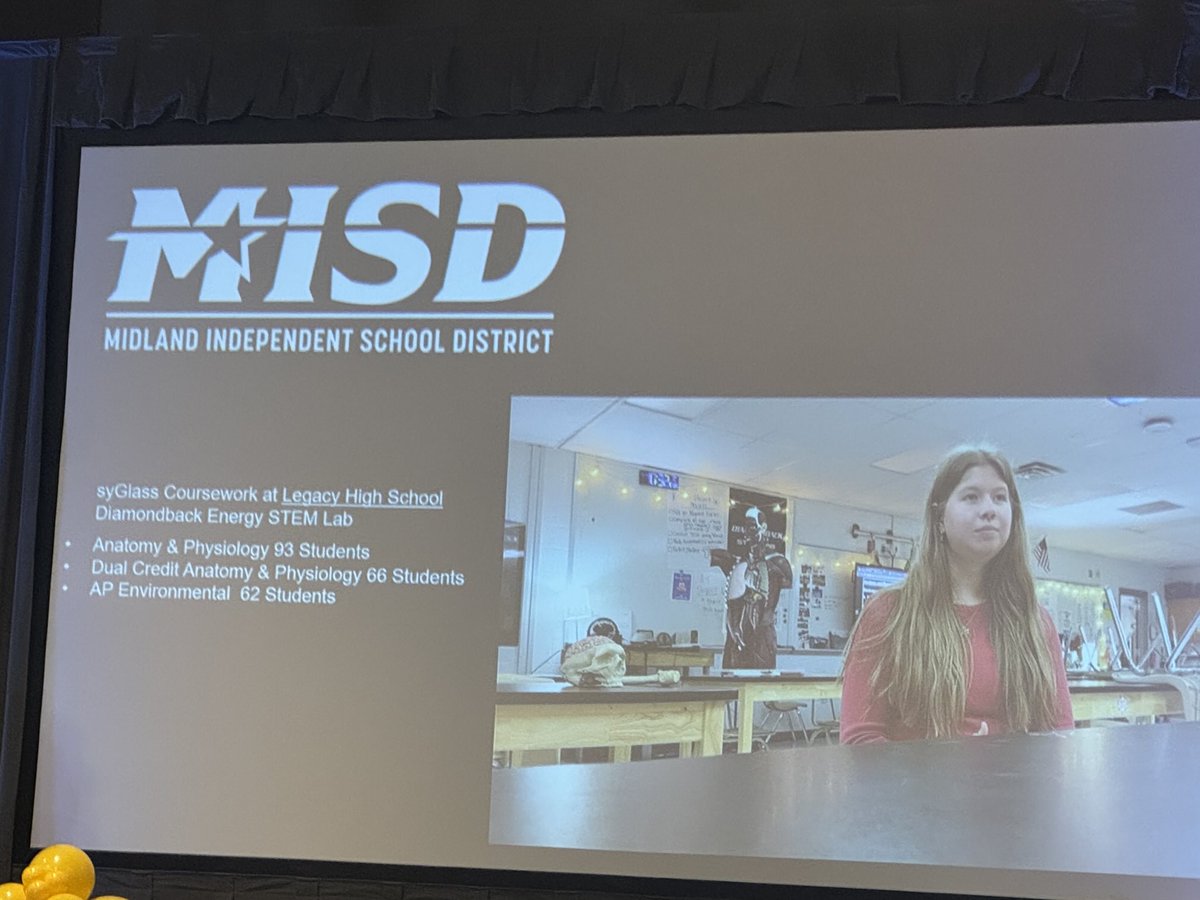 DrSDHoward's tweet image. #MISDProud to hear the story of the partnership between ⁦@Midland_ISD⁩ and ⁦@syGlassVR⁩ - funded by ⁦@Diamondback_EP⁩ ate the PEBL Summit today. Proud of the #StudentExperience we are providing in STEM education. ⁦@PaleoExplorer⁩