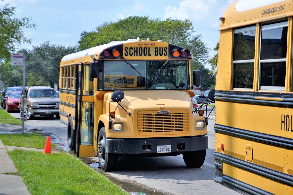 Brantford Tests Smart Parking Sensors to Boost School Zone Safety #brantford #brantfordontario brantblog.ca/2025/10/30/bra…