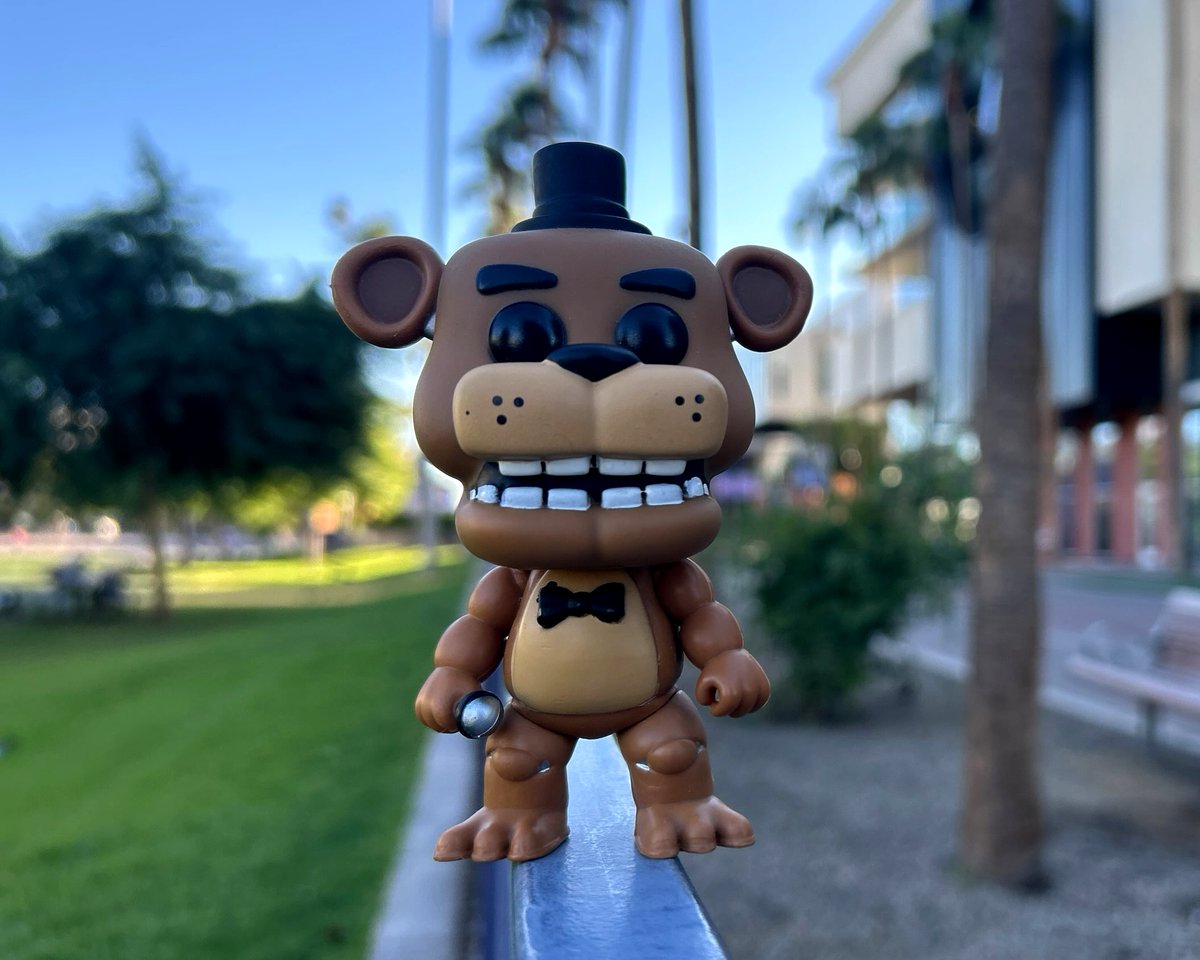 PezSundae's tweet image. #FunkoPhotoADayChallenge: Costume
Anyone dressing up as a homicidal animatronic mascot this for Halloween? 🎃 #FNAF