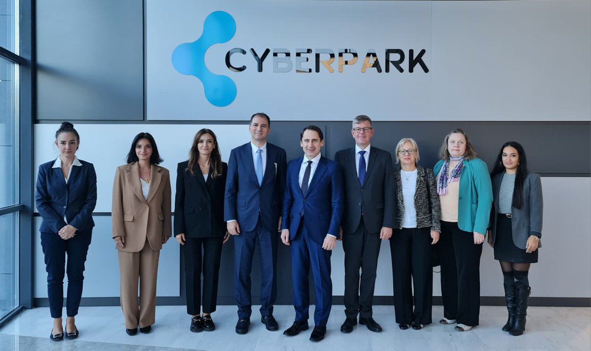 Litvanya Dışişleri Bakanlığı Bakan Yardımcısı Sigitas Mitkus, Litvanya’nın Türkiye Büyükelçisi Marius Janukonis ve beraberlerindeki heyet, Bilkent CYBERPARK'ı ziyaret etti.

Ziyaret sırasında, iki ülke arasındaki teknoloji ve inovasyon ekosistemi alanındaki iş birliği fırsatları,