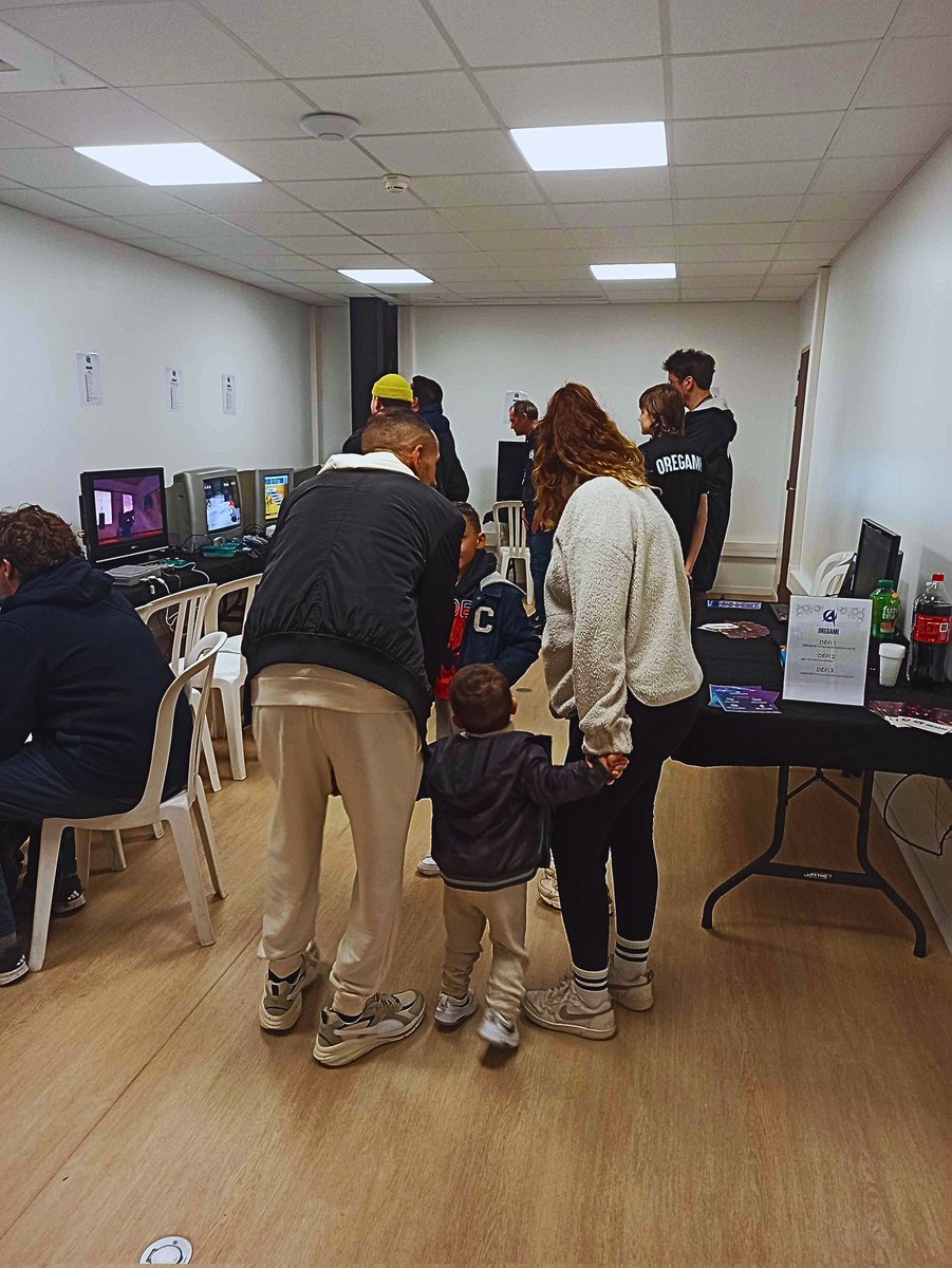 oregami45's tweet image. La Faille des Invocatrices a mis le feu ce week-end ! Phase finale LoL 100% féminine, retro-gaming, pôle FC26 non-stop et tournoi prévu pour l’occasion : ambiance folle, moments forts, et beaucoup de fair-play. Merci à toutes les équipes et au public. On revient très vite 🔥