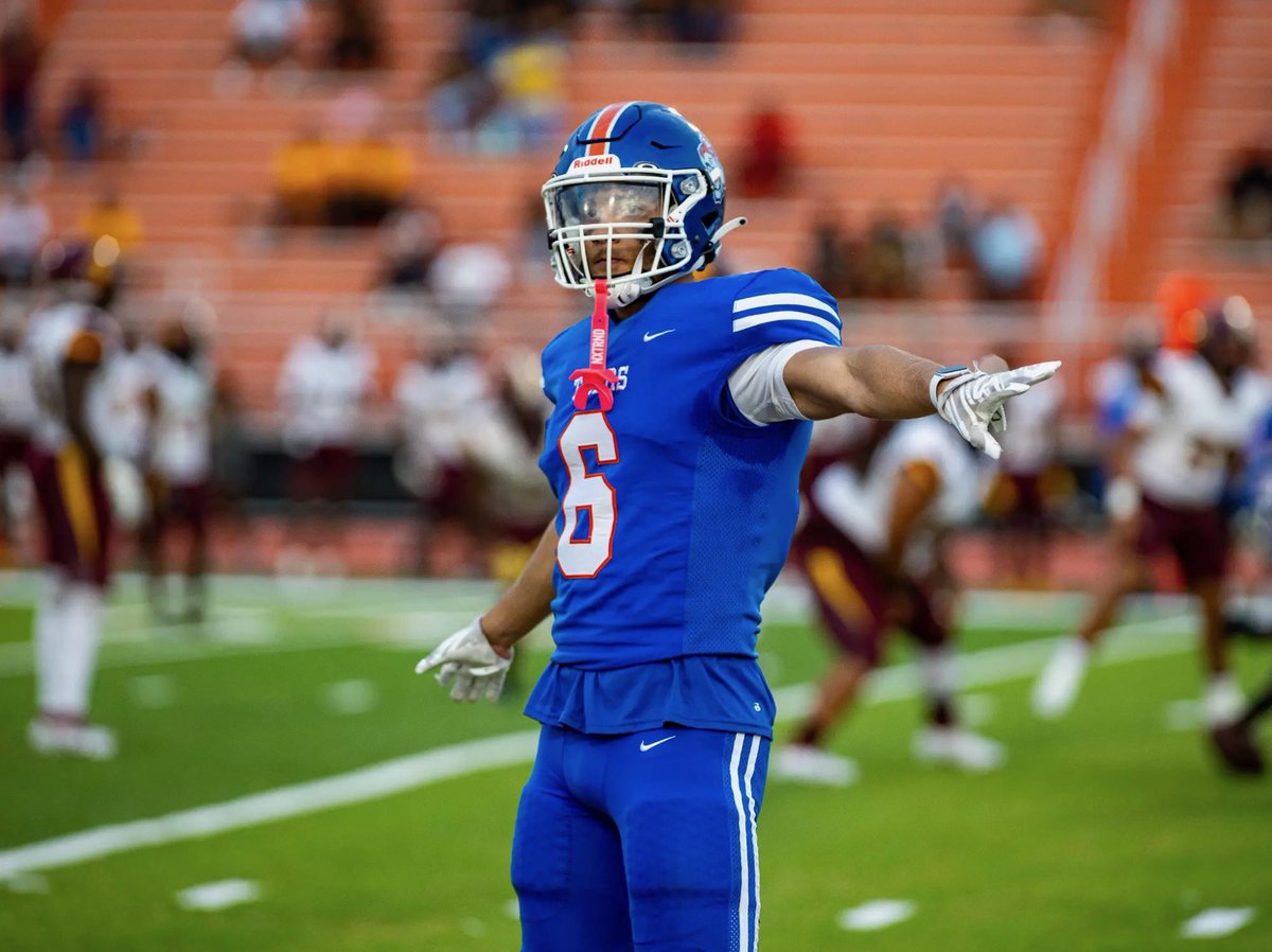 WOW!! After a Great conversation with <a href="/RussellEllingt4/">Russell Ellington</a> I'm beyond excited and grateful to have receive a(n) offer from Savannah State University
#HAILSSU 🟠🔵

<a href="/IvoryDurham2/">Ivory Durham</a> 
<a href="/CoachTrist/">Coach Nick Trist</a> 
<a href="/PrepRedzoneFL/">Prep Redzone Florida</a> <a href="/CoachDaniels06/">Coach D</a> <a href="/Dwight_XOS/">Dwight Thomas - Catapult Sports</a> <a href="/larryblustein/">Blustein Recruiting</a> <a href="/DuvalSports/">Duval Sports</a>