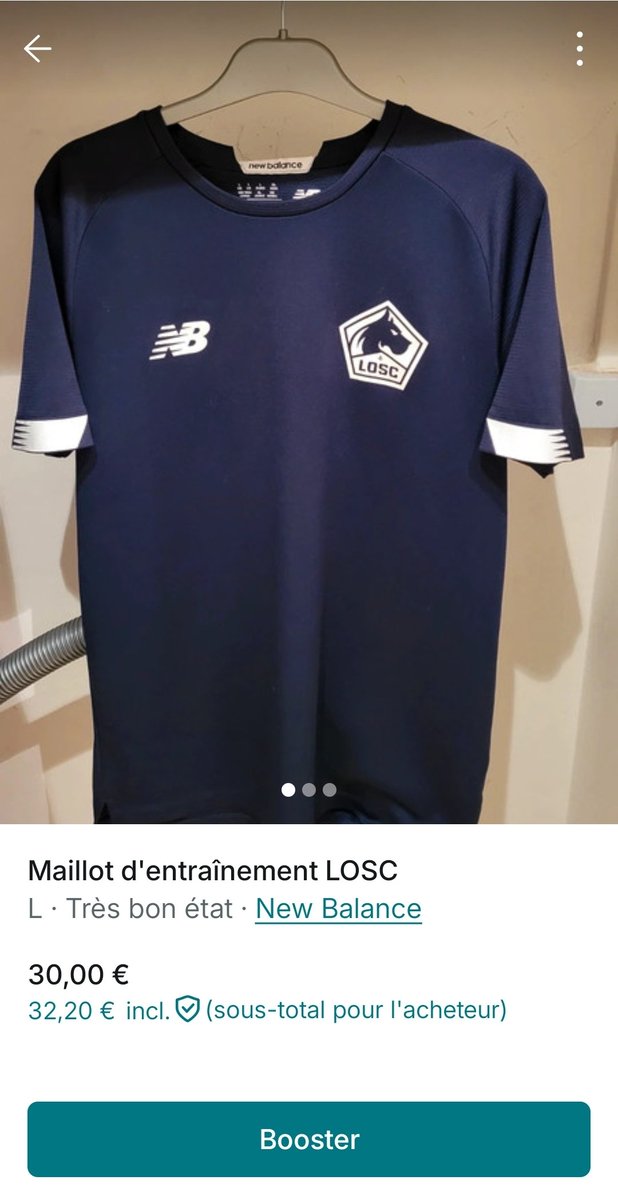 Vu qu'on s'approche de Noël je me permet de partager deux maillots que j'essaye de vendre sur Vinted

Bien évidemment les prix sont négociables dans la limite du raisonnable

J'essaye de me faire un peu d'argent honnêtement donc si y' des intéressés venez en DM ❤️