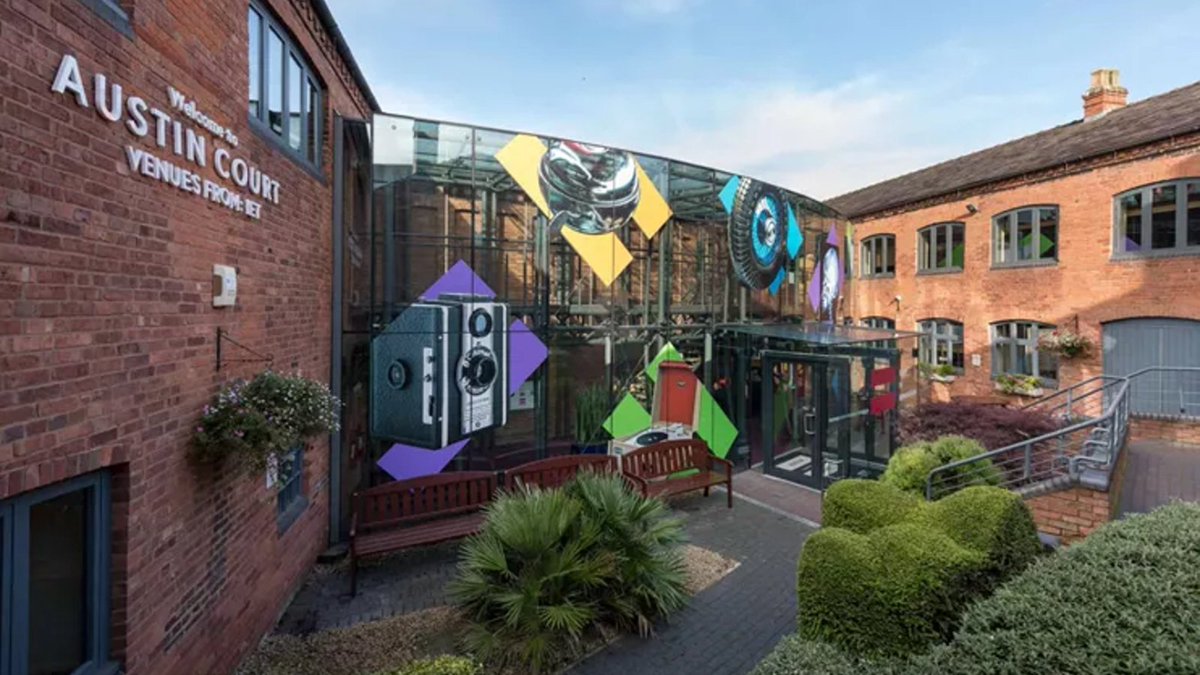 transtechforum's tweet image. Four senior officials from the Department for Transport will give details of connected vehicle services, Digital Traffic Regulation Orders, policy and road technology services at next week’s Transport Technology Autumn Update in Birmingham.
Book here: ttf.uk.net/2025/10/29/ttf…